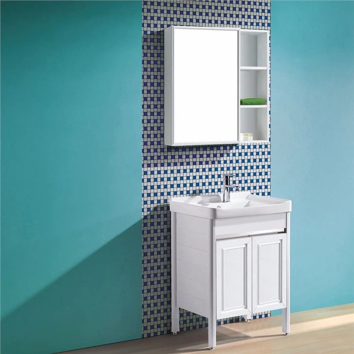white gloss bathroom
